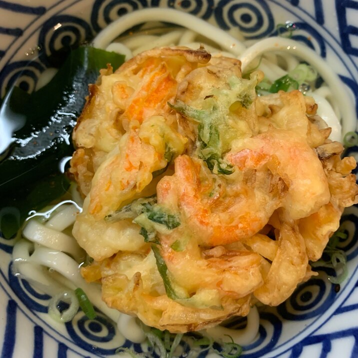 市販のかき揚げで 1人のお昼にかき揚げうどん